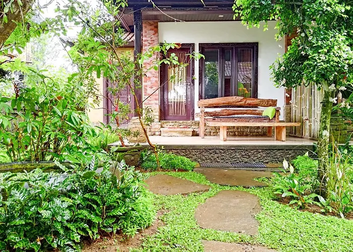 Tangkas House ホームステイ Tampaksiring